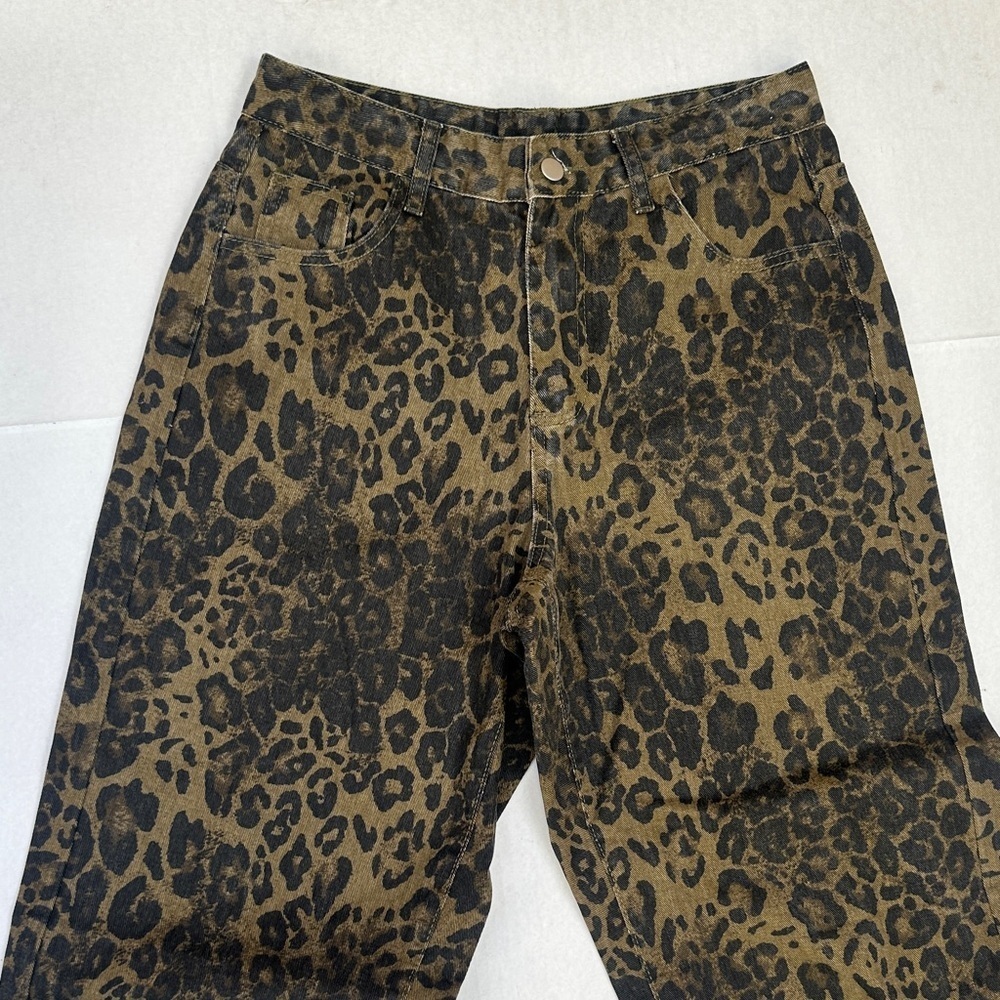 New UNISEX Leopard Print Relaxed  Jeans SZ S